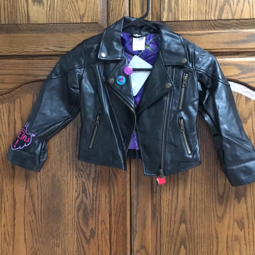 NWT Disney girls Descendants faux leather jacket